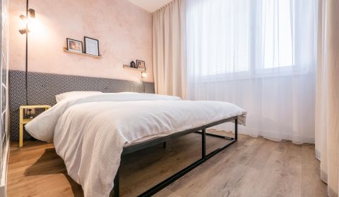 Prenájom- Loggia- Kompletne zariadený- voľný od 1.10.