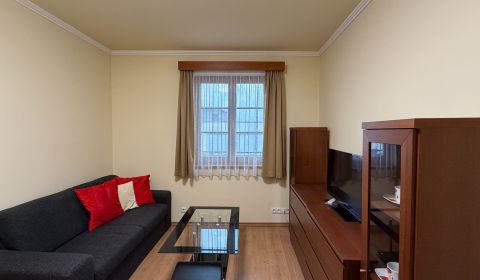 Prenájom prestížnej kancelárie 38 m2 v centre Piešťan