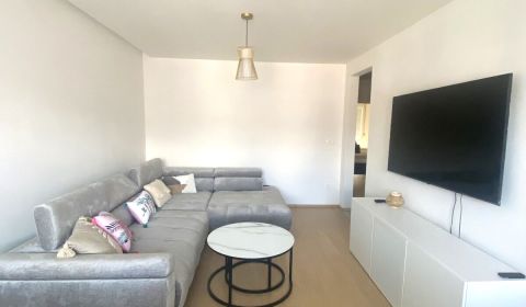 Prenájom moderný 3 izbový byt, Jégého ulica, Bratislava II. Ružinov