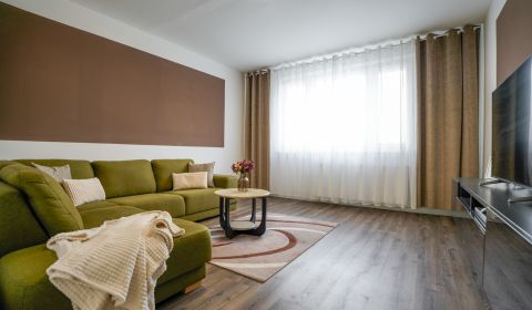 NOVÁ PONUKA - 2i byt s loggiou po rekonštrukcii 53,5m² N.Dca