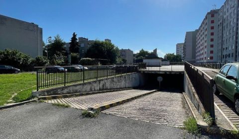 PREDAJ - Garáž na Mierovej ulici