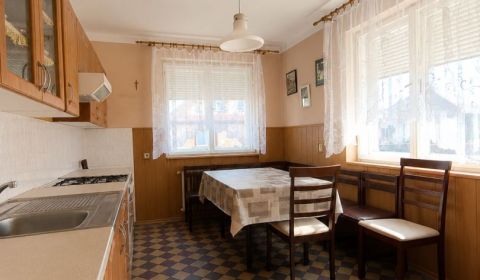 EXKLUZÍVNE LEN U NÁS! 4-izbový rodinný dom v obci Vydrany