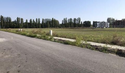 Exkluzívny stavebný pozemok 576 m² – Dunajská Streda, Florida Park