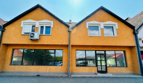 NA PREDAJ   Multifunkčný obchodný priestor (350 m²) na frekventovanej 