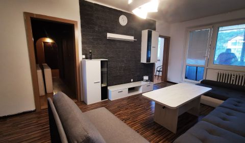 PREDAJ: 3-izbový byt s loggiou, Sídlisko Lúčna, Vranov nad Topľou