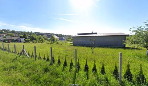 Stavebný pozemok o rozlohe - 1 000 m² vo Vranove nad Topľou.