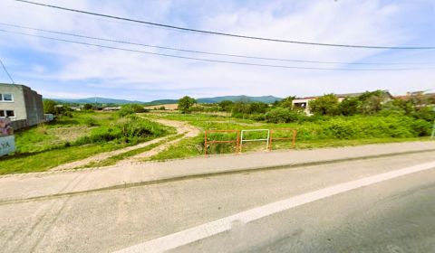 Na predaj stavebný pozemok o rozlohe 1440 m² v obci Soľ.