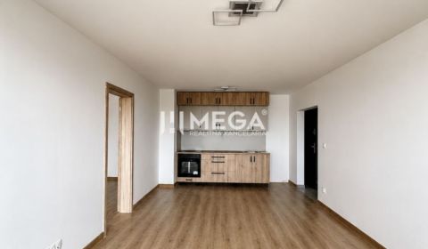 Na predaj 3 izbový byt s balkónom v Strážskom