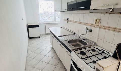 Predaj 2 a pol izb. bytu s balkónom v NZ