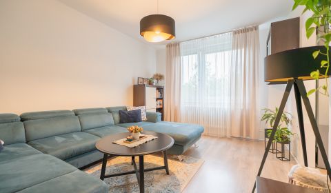 PRAKTICKÝ - 3i BYT (74 m²) S BALKÓNOM – Trenčín, Západná