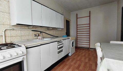REZERVOVANÉ Veľkometrážny 3 izbový byt v pôvodnom stave REZERVOVANÉ