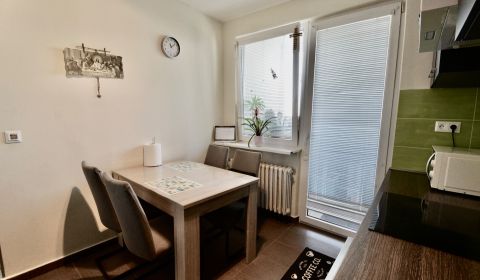 VÝHĽAD, KTORÝ SA NEOKUKÁ – 3-IZBOVÝ BYT | 71 m²| ELEKTRIČKA 