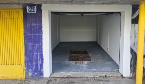 REZERVOVANÉ - Garáž na Karloveskej ulici 