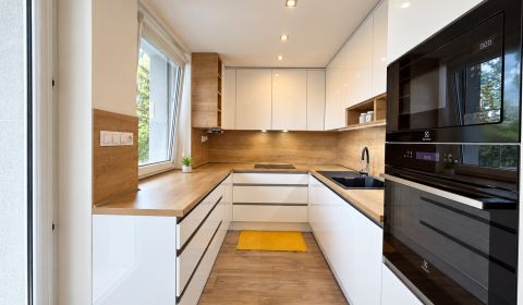 Na predaj zrekonštruovaný 3 izb. byt, Trenčín, ul. K výstavisku