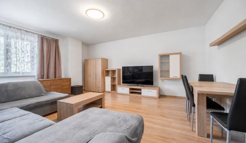 PREDAJ 5-IZBOVÝ RODINNÝ DOM 180 m² | GARÁŽ | POZEMOK 571m² VRAKÚŇ