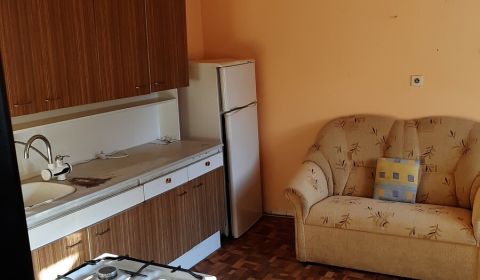 Rodinný dom s pozemkom, hospodárskou budovou a ďalšou bytovou jednotko
