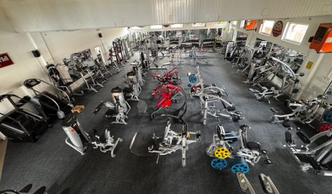 PREDAJ - komerčný objekt, cca 1 000 m² zastavanej plochy, Nové Zámky