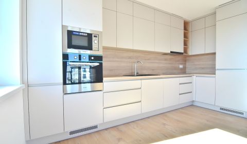 BERNOLÁKOVO – BAŽANTNICA, 3-i byt, 85 m2 – úplne nový byt, DVA BALKÓNY
