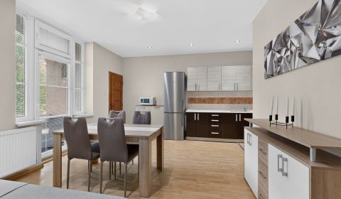 NA PREDAJ 3-izbový byt (106 m2) po rozsiahlej rekonštrukcii Nitra