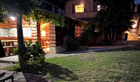 Na predaj zabehnutý Apartmánový dom v Podhájskej s parkovaním