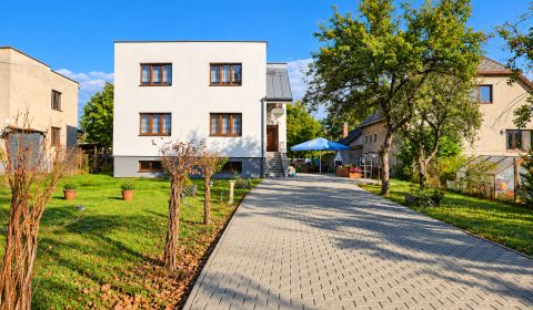 Zrekonštruovaný rodinný dom 215 m² na pozemku 1 530 m² | Martin