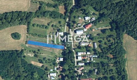 Na predaj pozemok aj na výstavbu v obci Vyšné Ladičkovce