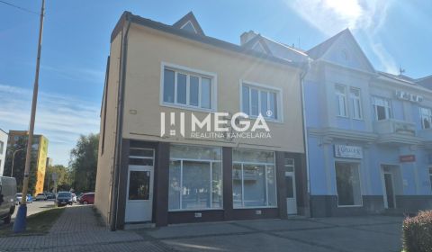 PRENÁJOM OBCHODNÉHO PRIESTORU PRIAMO V CENTRE HUMENNÉHO