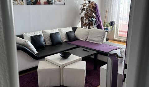 PREDAJ  2 izb. bytu s balkónom v Komárne