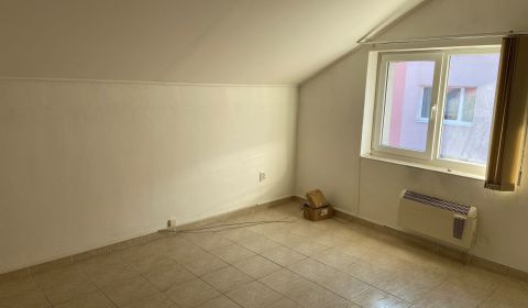 Kancelária na prenájom v centre Rimavskej Soboty za výhodnú cenu