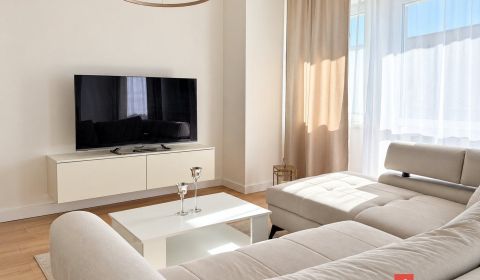 Luxusný 1 izbový byt s parkovacím miestom za luxusnú cenu