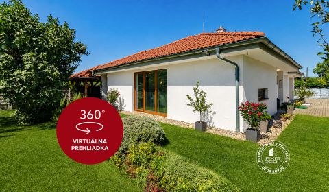 NOVÝ rodinný dom s VEĽKOU ZÁHRADOU a PRESTREŠENOU TERASOU