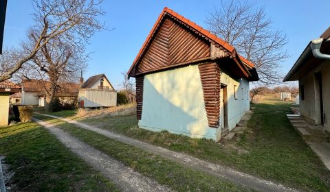 Viničný domček v srdci Starej hory – Maňa /okres Nové Zámky/