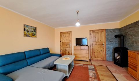 Na prenájom 1-izbový apartmán v rodinnom dome v Gánovciach