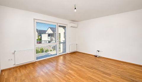 Predaj 1i byt s balkónom v uzatvorenom areáli, Viladomy, Rajka