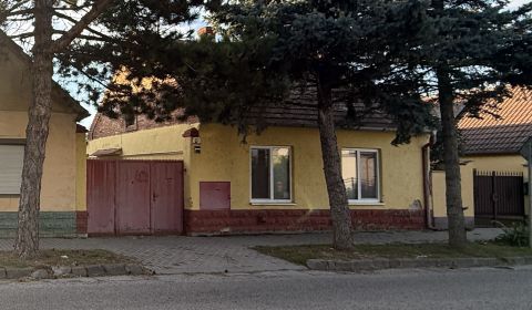 * rodinný dom na rekonštrukciu, 7á poz., Križovany n/Dudváhom