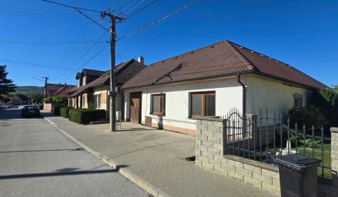 Podstatné je hotové- rekonštruovaný rodinný dom, 1.342 m2, tichá ulica