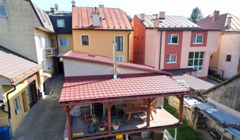 VÝNIMOČNÝ PRIESTOR PRE ŽIVOT – PRIESTRANNÝ RODINNÝ DOM S POZEMKOM 1551