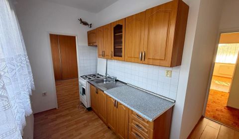 NA PREDAJ 3 IZBOVÝ BYT S BALKÓNOM V KOMÁRNE