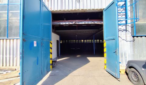PRENÁJOM SKLADOVEJ HALY 530 m² – STRÁŽENÝ AREÁL
