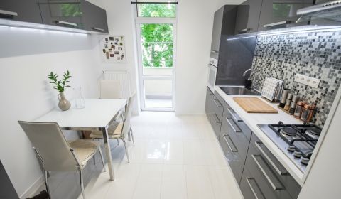 65m² 3-izbový byt s balkónom (aktuálne 2+1) – Staré Mesto - Nivy