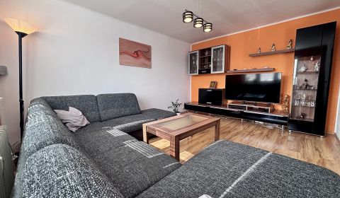 POKOJNÉ BÝVANIE 10 MINÚT OD CENTRA | 3-IZBOVÝ BYT | BALKÓN | PIEŠŤANY