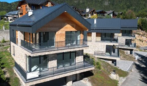 Novostavby exkluzívnych chaletov v centre Donovál, jedinečná poloha, p