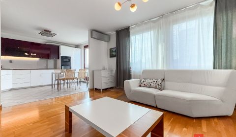 Veľkometrážny 3i mezonet s terasou a parkovaním - Nové Mesto