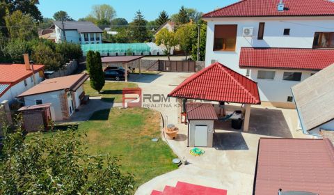 6i DVOJGENERAČNÝ DOM PO REKONŠTRUKCII S VEĽKÝM POZEMKOM A SMARTHOME – 