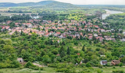 DEVÍN, záhrada 210 m2 s neopakovateľným VÝHĽADOM na HRAD DEVÍN a DUNAJ