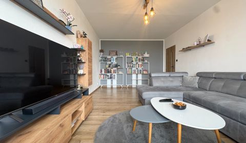Na predaj: 4 izb.byt + BALKÓN + KLÍMA + ŠPAJZA + ŠATNÍK