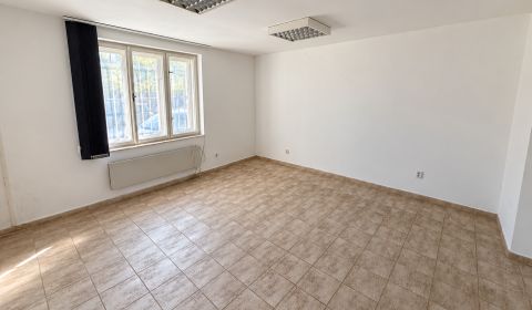 PRENÁJOM SKLADOVÝCH PRIESTOROV – ZA STANICOU