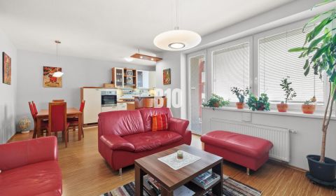 VEĽKORYSÝ 4-IZBOVÝ BYT S DVOMA BALKÓNMI | KRAMÁRE – ul. UHROVA