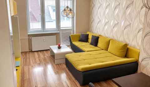 Prenájom moderný 2 izbový byt, Hálkova ul, Bratislava III Nové Mesto