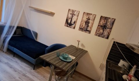Garzónka, Betliarska ul., Petržalka, 3.p.
